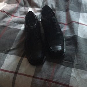 Dress shoes